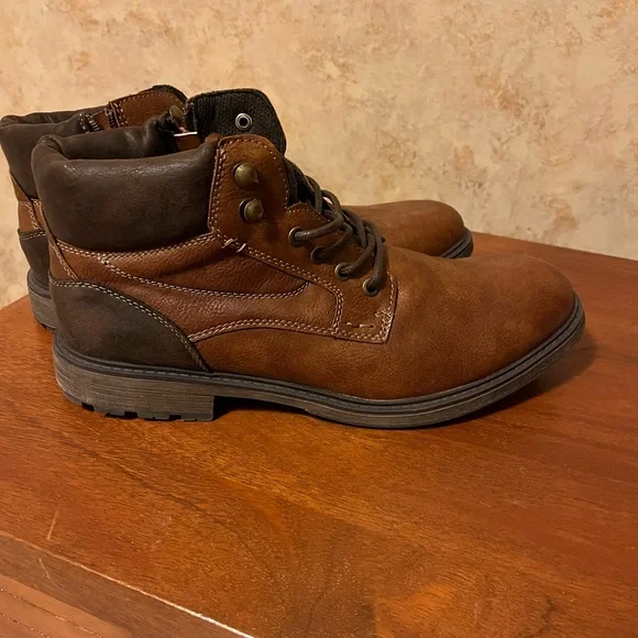 AMAPO Men's Oxfords Boots, new without box